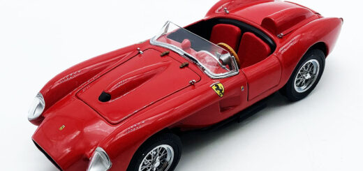 ダンバリーミント 1958 フェラーリ 250 テスタロッサ 1/24 ダイキャストモデル ( The Danbury Mint Ferrari 250 Testa Rossa 1958 )